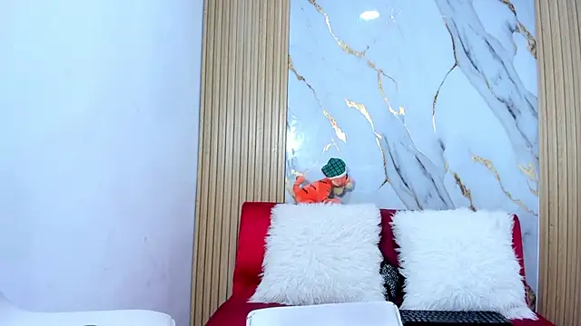 Luluu 08 online show from March 15, 2026, 1:17 pm