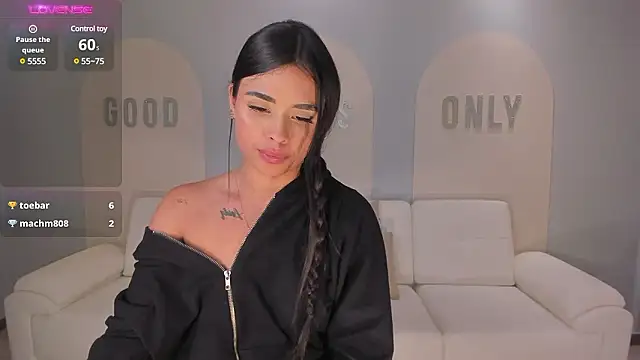 Snapshot of MariaHerrera_ chatting on December 7, 2024, 6:04 pm MariaHerrera online show from December 7, 2024, 6:04 pm