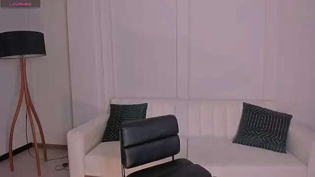 Snapshot of MariaHerrera_ chatting on December 10, 2024, 7:32 pm MariaHerrera online show from December 10, 2024, 7:32 pm