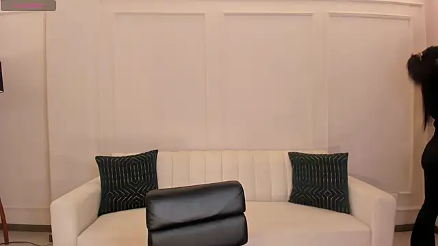 Snapshot of MariaHerrera_ chatting on December 12, 2024, 7:59 pm MariaHerrera online show from December 12, 2024, 7:59 pm
