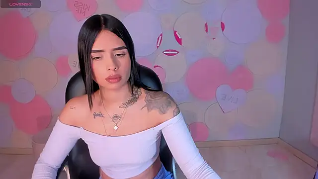 Snapshot of MariaHerrera_ chatting on December 29, 2024, 11:50 pm MariaHerrera online show from December 29, 2024, 11:50 pm