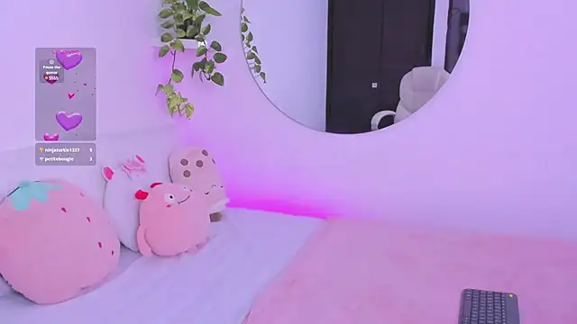 Catbaby888  online show from March 4, 2025, 1:45 am