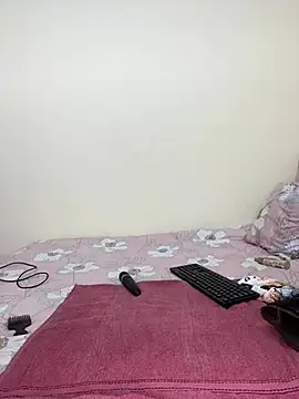 Snapshot of HornyxLadie chatting on February 10, 2026, 12:04 am HornyxLadie online show from February 10, 2026, 12:04 am