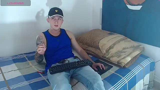 Dylanwhite23  online show from January 18, 2025, 4:15 am