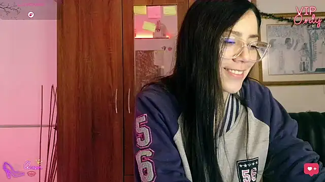 LauGrayJ online show from March 12, 2026, 3:51 pm