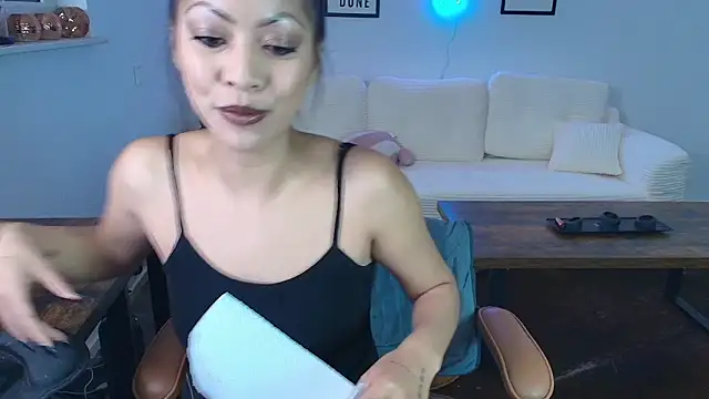 Snapshot of xKimRose chatting on March 4, 2026, 5:41 pm xKimRose online show from March 4, 2026, 5:41 pm