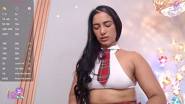 Thayssa ross online show from March 27, 2026, 2:50 pm