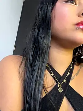 Snapshot of Dulce-diosa chatting on October 25, 2025, 10:04 pm Dulce-diosa online show from October 25, 2025, 10:04 pm