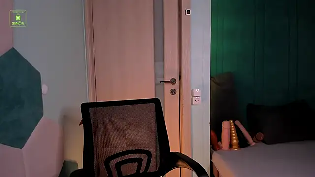 MarkGWalker online show from February 8, 2025, 5:08 pm