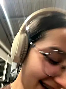  vaness online show from November 28, 2025, 5:10 am