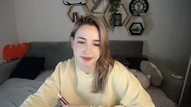 SabrinViolet online show from December 15, 2024, 12:06 pm