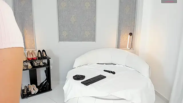 Sara Gomez online show from February 3, 2026, 3:28 pm