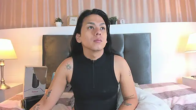 yossi peach cute online show from March 9, 2026, 4:05 am