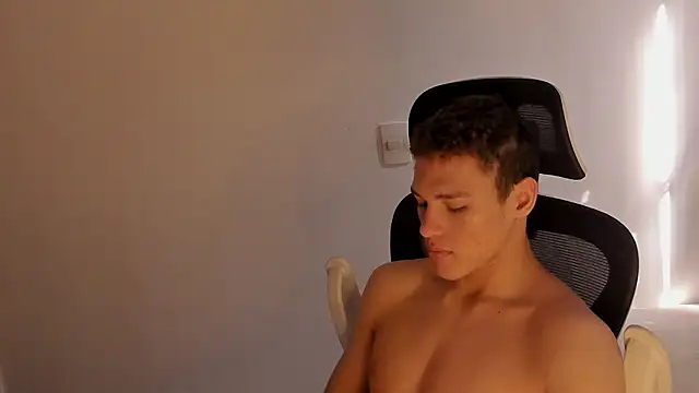 Snapshot of laurent_nova chatting on February 16, 2026, 7:10 pm laurent nova online show from February 16, 2026, 7:10 pm