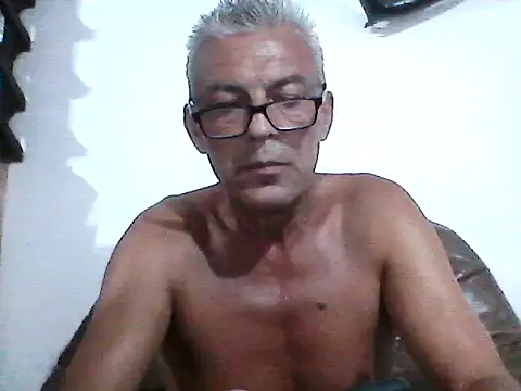 Snapshot of Picolo4111 chatting on September 21, 2025, 7:32 am Picolo4111 online show from September 21, 2025, 7:32 am