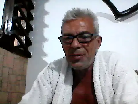 Snapshot of Picolo4111 chatting on September 22, 2025, 7:49 pm Picolo4111 online show from September 22, 2025, 7:49 pm