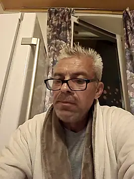 Snapshot of Picolo4111 chatting on October 5, 2025, 5:44 pm Picolo4111 online show from October 5, 2025, 5:44 pm