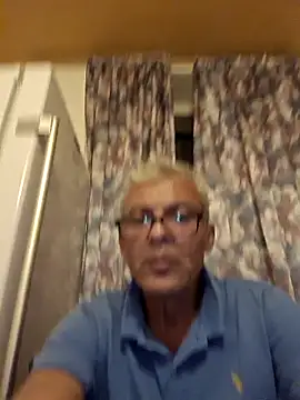 Snapshot of Picolo4111 chatting on October 6, 2025, 6:05 pm Picolo4111 online show from October 6, 2025, 6:05 pm