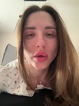 Jullia Carter online show from April 3, 2026, 6:22 am