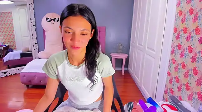 Iris Stone  online show from January 21, 2025, 1:43 pm