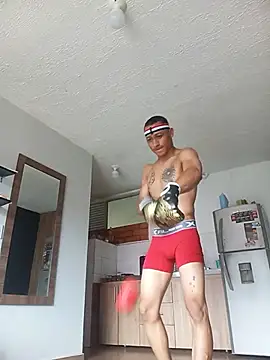 Snapshot of thomasjones_ chatting on July 9, 2026, 8:35 pm thomasjones online show from July 9, 2026, 8:35 pm