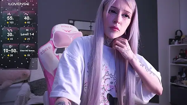 Snapshot of fraulein_mooon chatting on January 10, 2026, 6:20 pm fraulein mooon online show from January 10, 2026, 6:20 pm