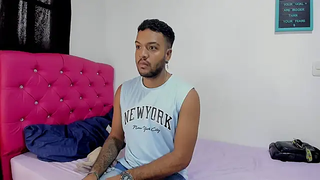 Snapshot of katia__dann chatting on December 13, 2024, 8:58 pm katia  dann online show from December 13, 2024, 8:58 pm