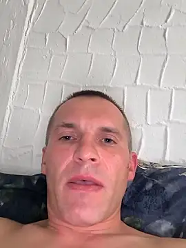 AttractiveSilk5 online show from October 5, 2025, 3:32 pm