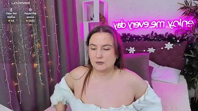 FeralPeach online show from January 17, 2025, 12:10 pm