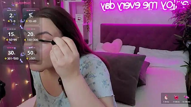 FeralPeach online show from April 19, 2026, 8:02 am