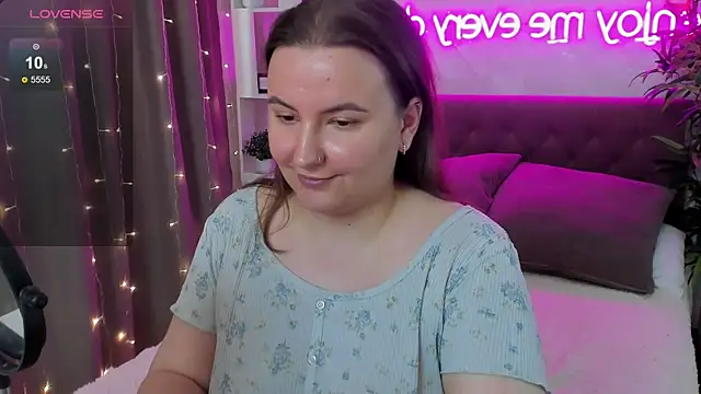 FeralPeach online show from June 7, 2026, 7:12 am