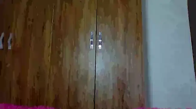 Rose berry online show from February 20, 2025, 5:33 am