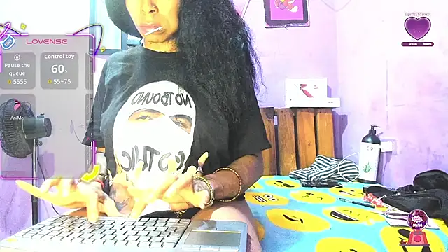sexy-Bunny online show from June 7, 2026, 3:43 am