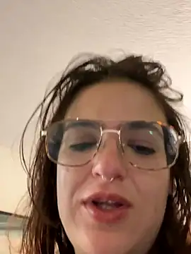 Snapshot of SafeinouterSpace chatting on October 13, 2025, 8:14 am SafeinouterSpace online show from October 13, 2025, 8:14 am