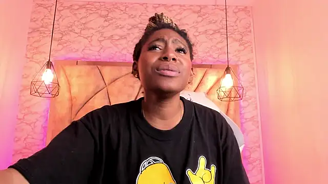 Queen perla  online show from January 29, 2025, 5:56 pm