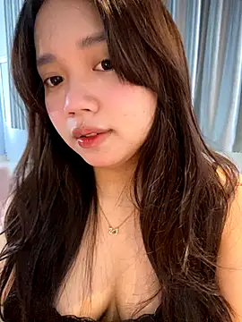 Hotellinh12 online show from October 20, 2025, 7:42 am