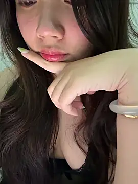 Hotellinh12 online show from May 5, 2026, 4:04 pm