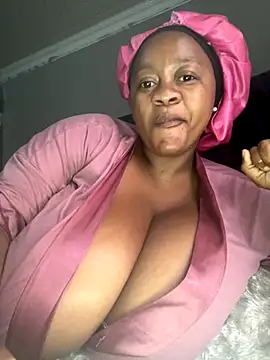 Snapshot of Chubbykarisma27 chatting on October 19, 2025, 12:39 pm Chubbykarisma27 online show from October 19, 2025, 12:39 pm