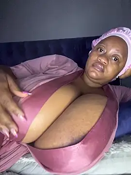 Chubbykarisma27 online show from December 13, 2025, 9:42 pm