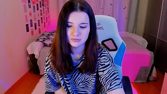 Snapshot of Vanessa_Verona chatting on February 8, 2025, 4:25 am Vanessa Verona online show from February 8, 2025, 4:25 am