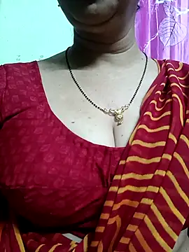 Rosy-B online show from February 2, 2026, 9:57 pm