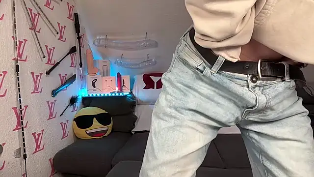 Snapshot of Cookieboy88 chatting on February 10, 2026, 5:39 pm Cookieboy88 online show from February 10, 2026, 5:39 pm