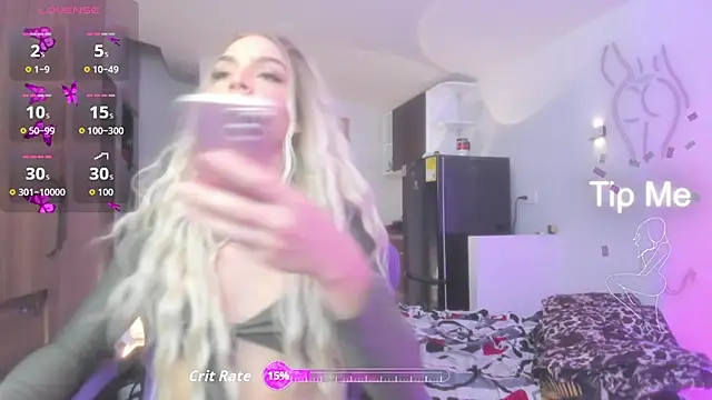 Snapshot of mariiahneedles chatting on July 4, 2026, 12:28 am mariiahneedles online show from July 4, 2026, 12:28 am