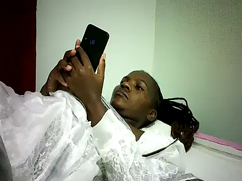 Snapshot of Pierra77 chatting on March 10, 2026, 8:47 pm Pierra77 online show from March 10, 2026, 8:47 pm