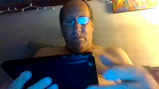 hornyrich69 online show from April 14, 2026, 5:35 am