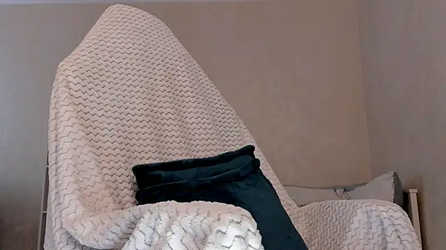 Britney Ross online show from March 4, 2025, 6:37 am