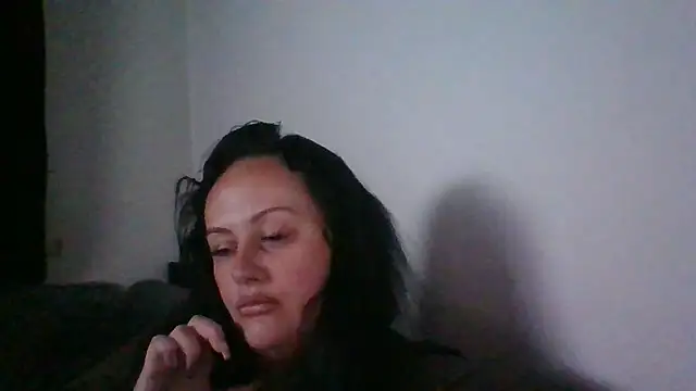 Snapshot of CurvyQueen2023 chatting on January 7, 2026, 10:01 pm CurvyQueen2023 online show from January 7, 2026, 10:01 pm