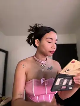 Hips hannah online show from March 22, 2025, 8:15 pm