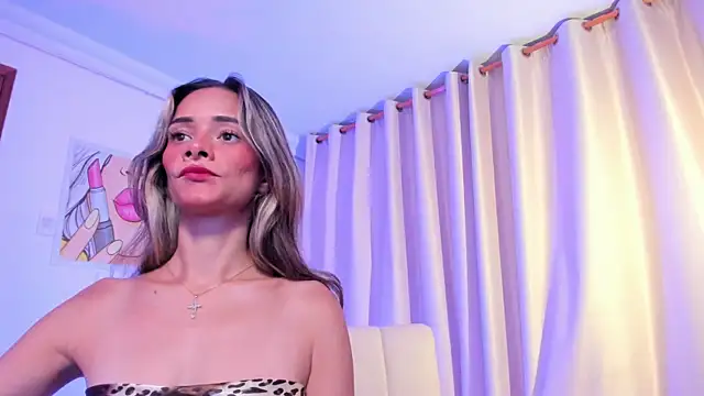 SkiinnyAna online show from January 10, 2026, 7:37 pm