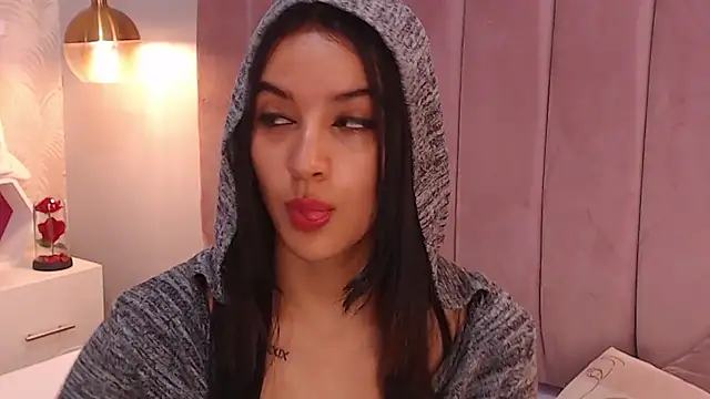 LeenaBrown online show from April 13, 2026, 12:43 pm